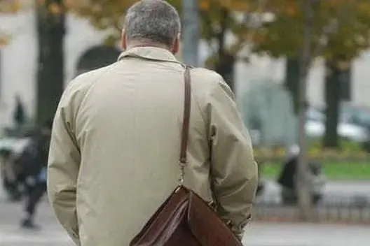 Lavoratore under 50 (immagine simbolo tratta dalla Rete)