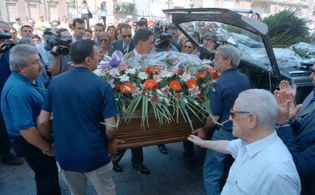 L'accusa nei confronti di Lombardini è di aver estorto denaro al padre di Silvia Melis