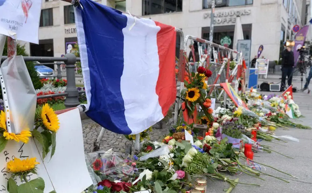 La Francia resta sotto choc