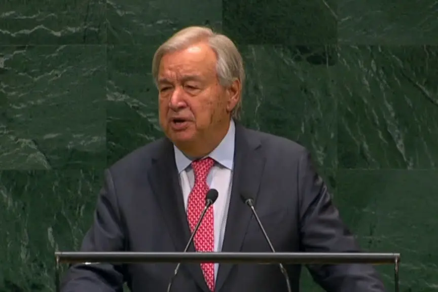 Guterres: compagnie petrolifere trattano l'atmosfera come una fogna