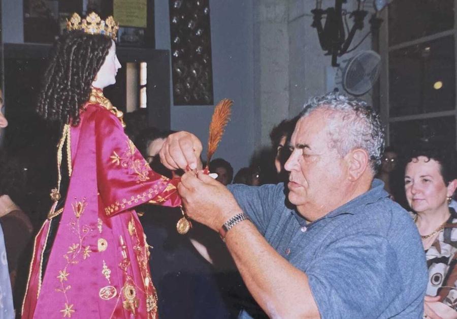 Santa Greca, tutti i segreti del vestito