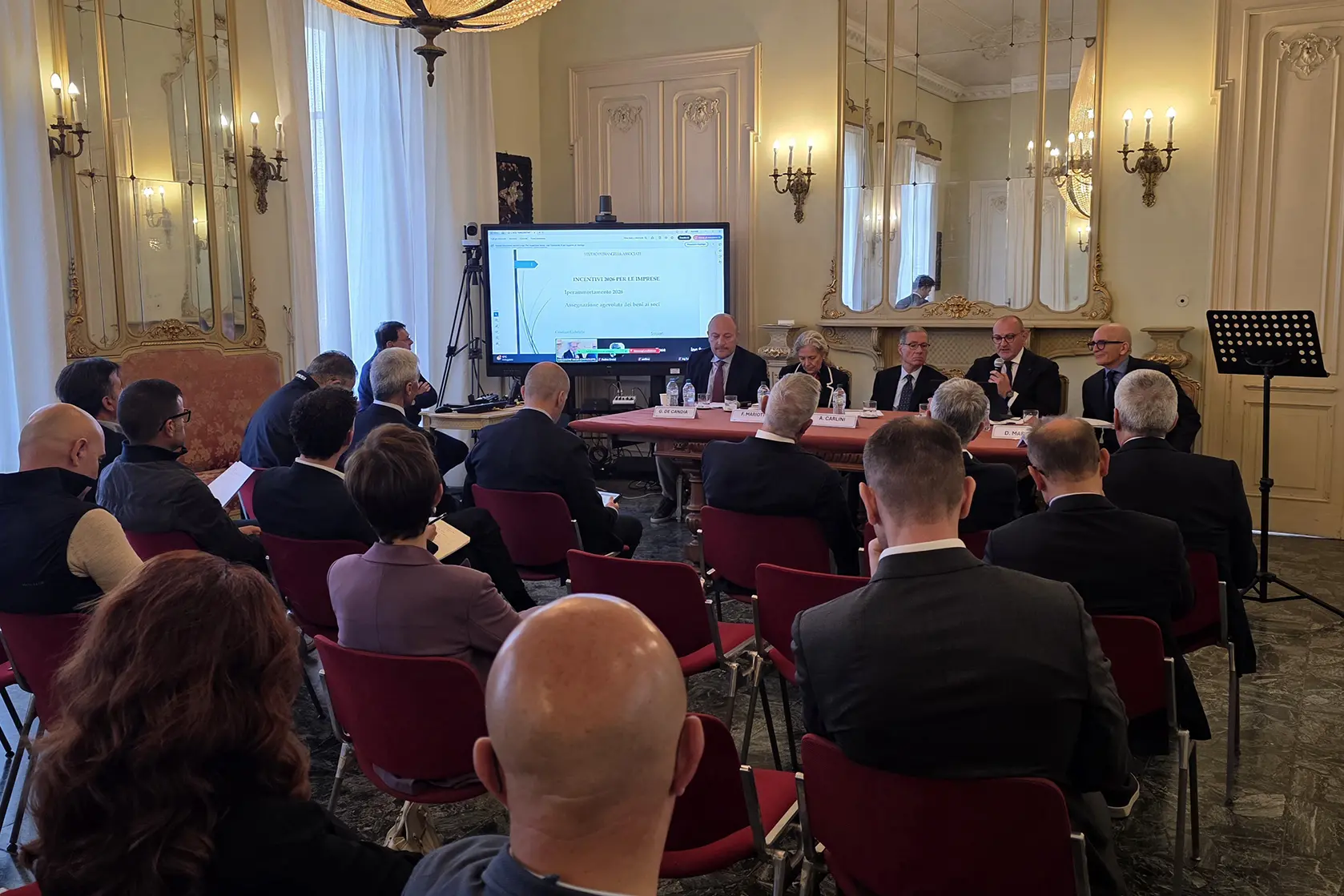Il seminario sugli strumenti per la competitività delle imprese (foto ufficio stampa)