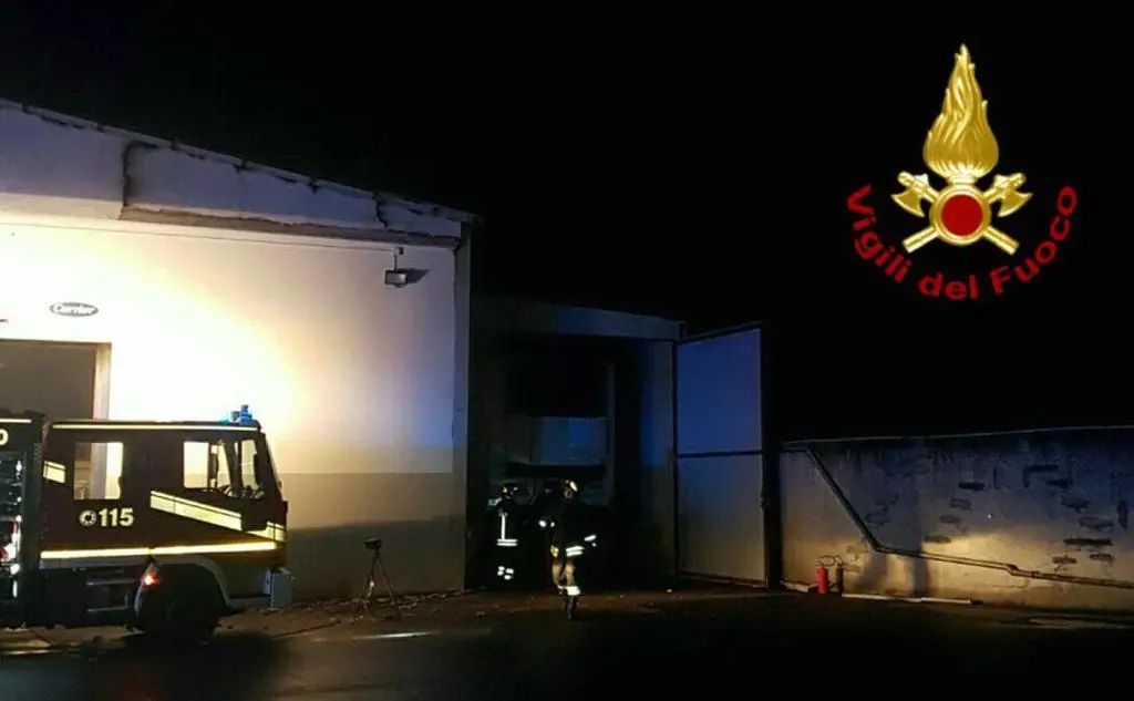 Sul posto i vigili del fuoco di Cagliari