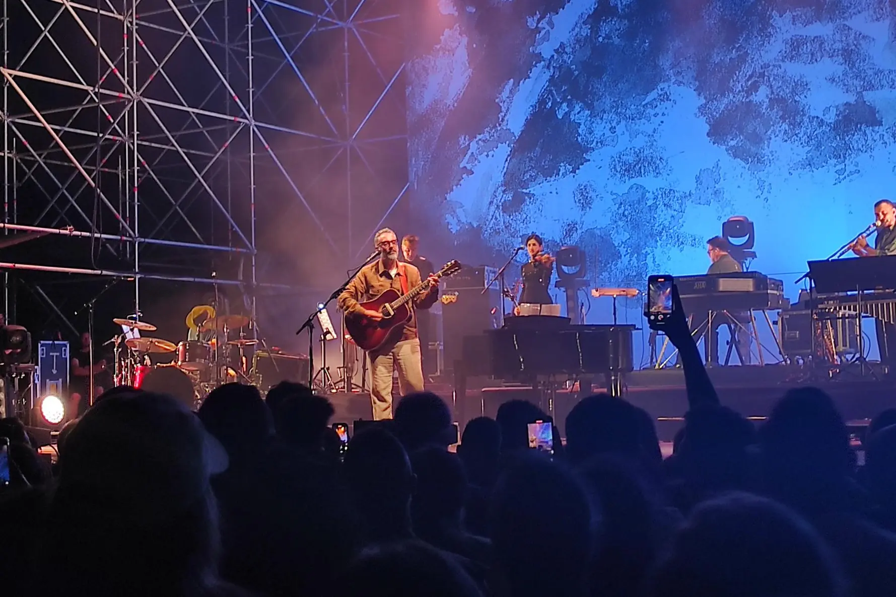 Brunori Sas durante il concerto di Alghero (foto G. Marras)