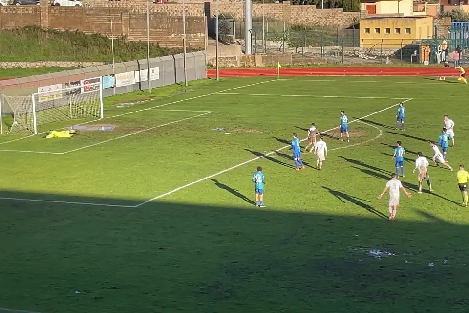 Il gol partita del Tempio realizzato da Bringas.(G.Pischedda)