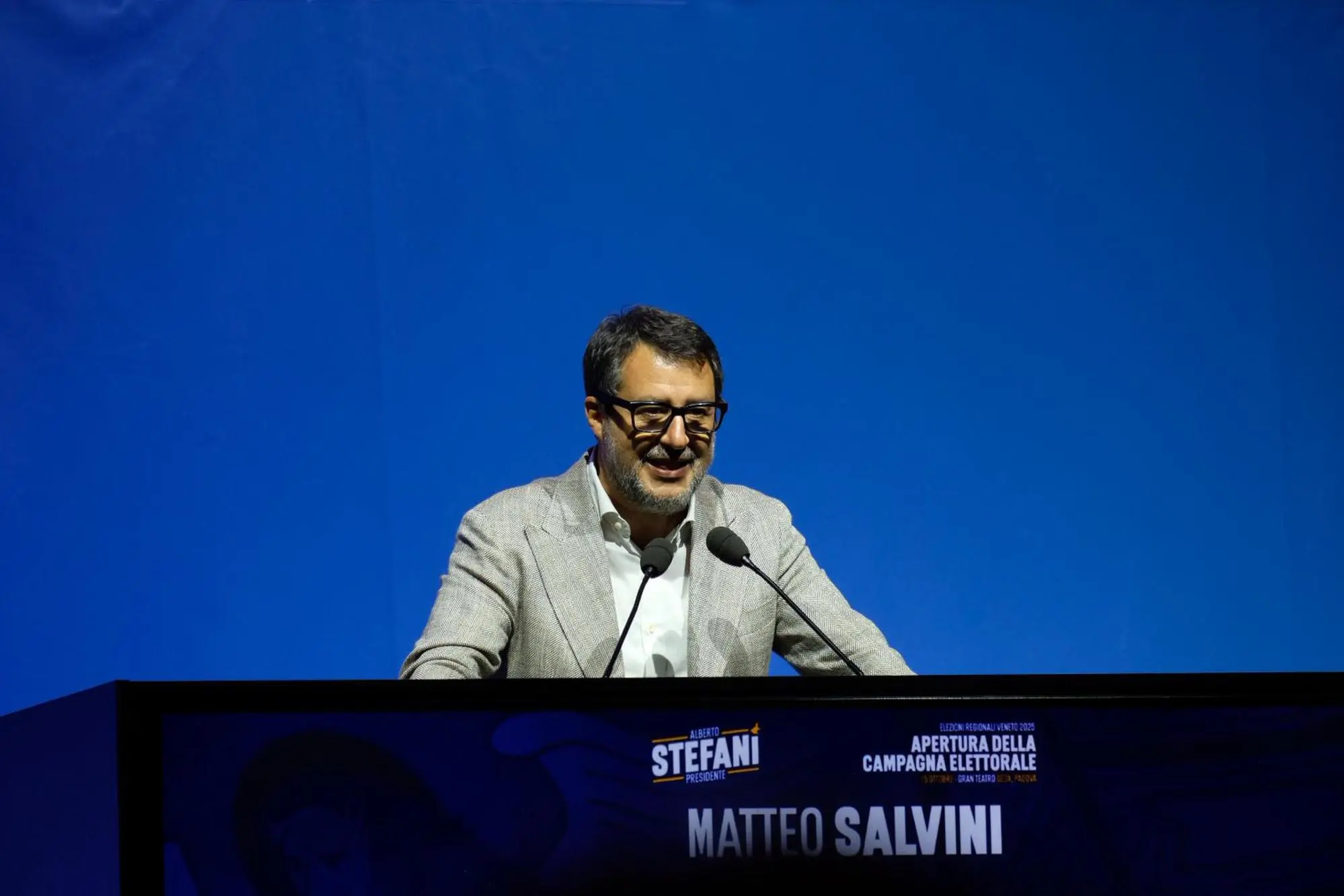 Il leader della Lega Matteo Salvini alla kermesse della Lega a Padova, 15 ottobre 2025 ANSA/NUOVE TECNICHE