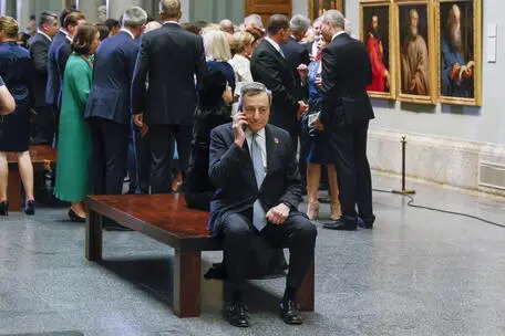 Draghi al Prado (foto Ansa/Epa)