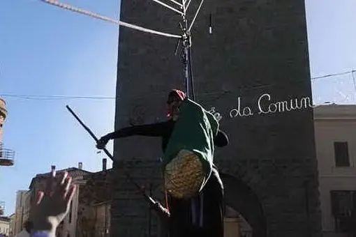 La befana si calerà dalla torre