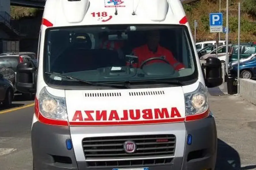 Un'ambulanza