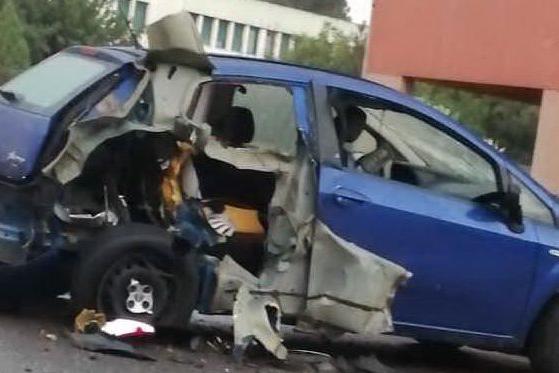 Villacidro, esplode una bomba: distrutta un'auto