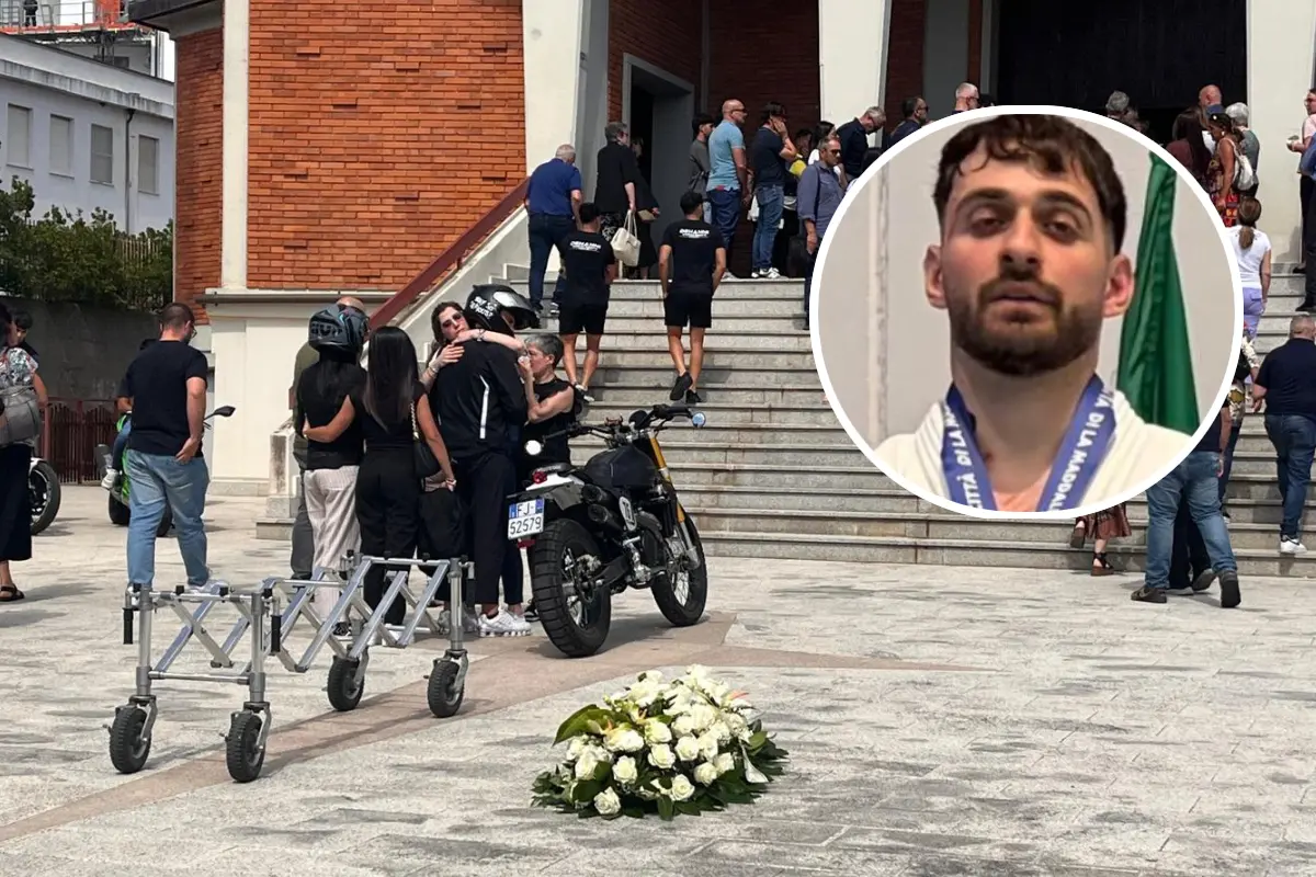Nuoro, il rombo delle moto per l'addio a Luigi Canna