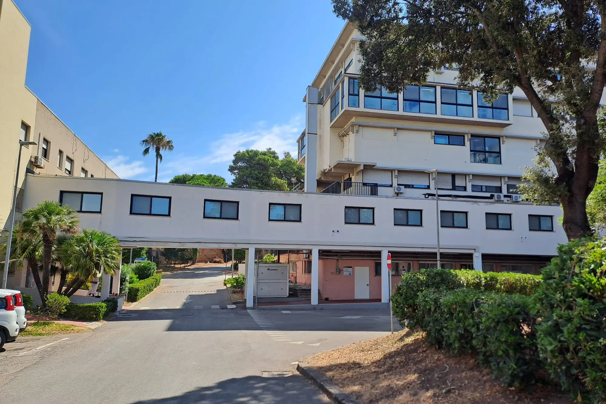 Il tunnel chiuso dell'ospedale Civile di Alghero