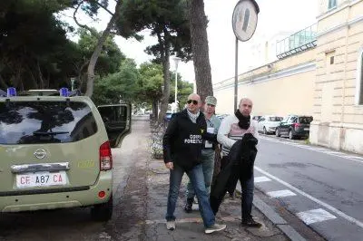 Andrea Masala viene accompagnato a Buoncammino dagli agenti della Forestale