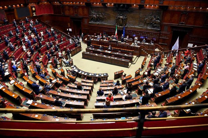 Il futuro della politica italiana nelle mani degli Uomini che elimineranno le contrapposizioni