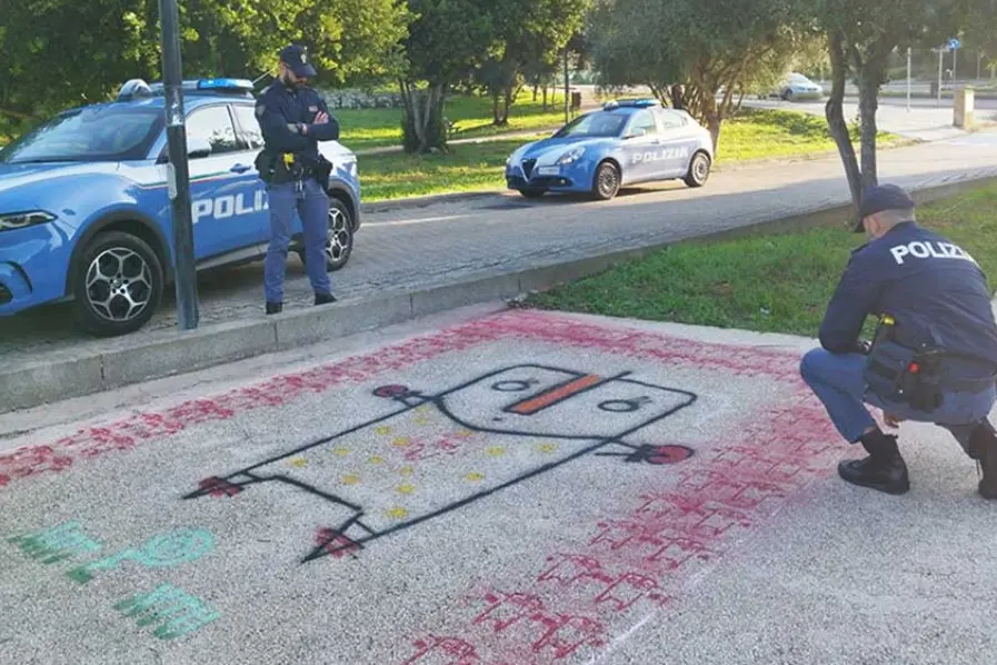 Il disegno in via Pertini