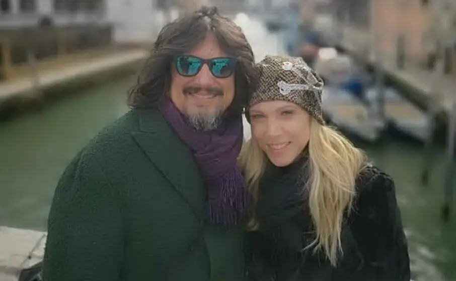 Con la moglie Wilma Oliviero (foto Instagram)