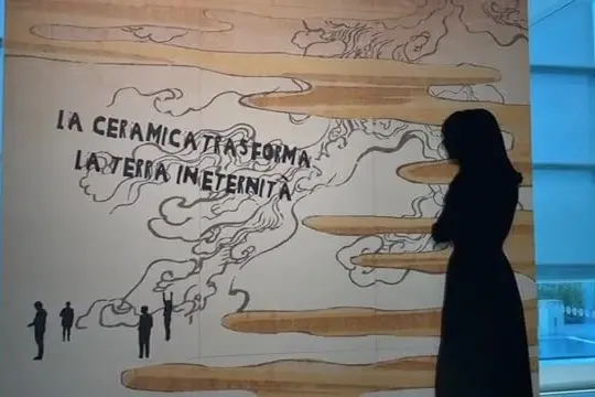 A Sassuolo Marinella Senatore firma la sua prima opera in ceramica