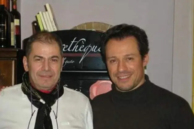 Giovanni Silanos con l'attore Stefano Accorsi (foto concessa)