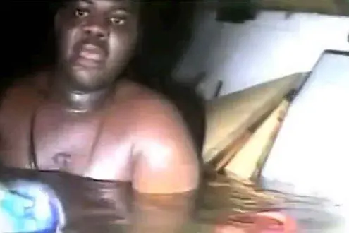 Un fermo immagine del video del salvataggio di Okene