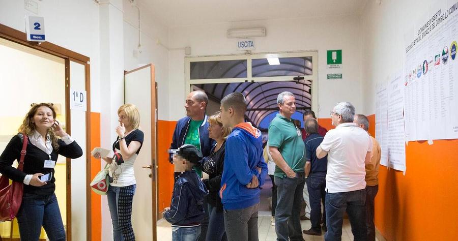 Verso il voto, la corsa elettorale tra presentazioni e dibattiti