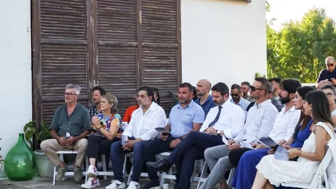https://immagini.unionesarda.it/version/c:YzBlYTM4ZDEtZmMwMC00:NjQxZGY4MTctOGVmZS00/image.webp?f=16:9
