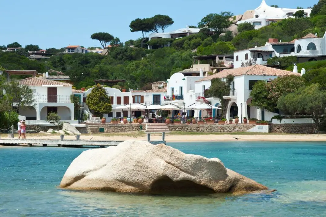 La spiaggia della Piazzetta di Porto Rafael (Foto: Sardegna Turismo)