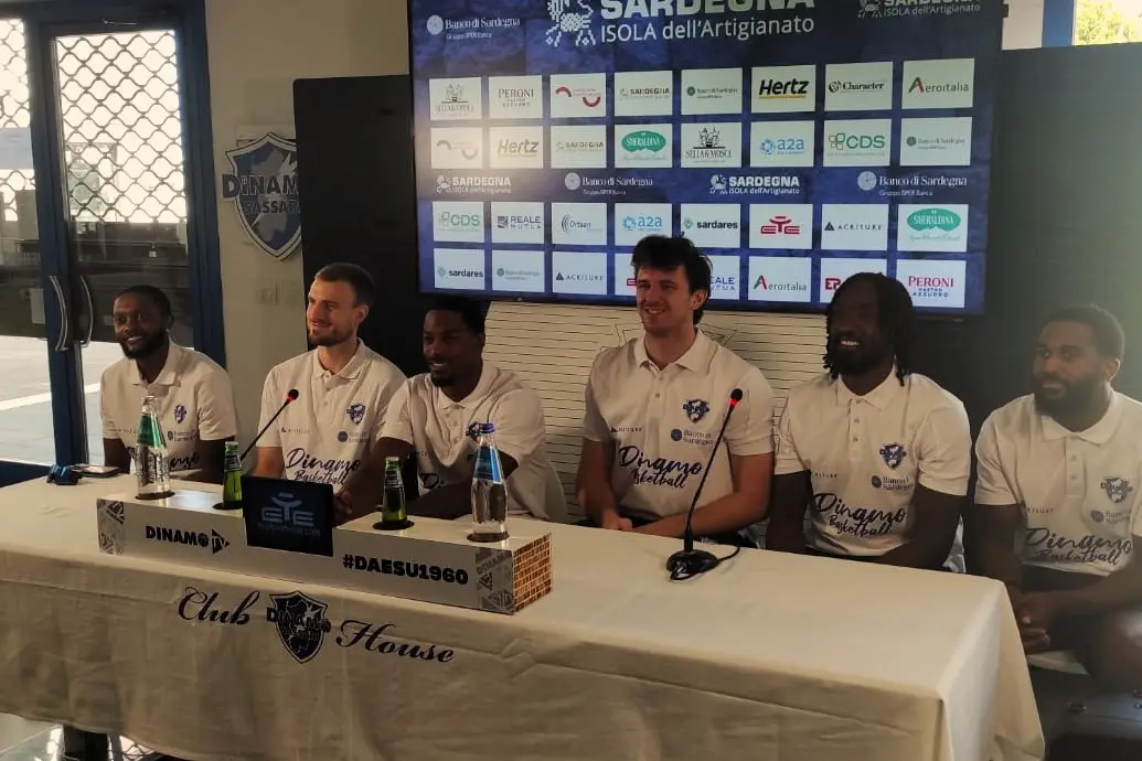 Da sinistra: Buie, Beliauskas, Johnson, McGlynn, Thomas e Marshall jr (foto G. Marras)