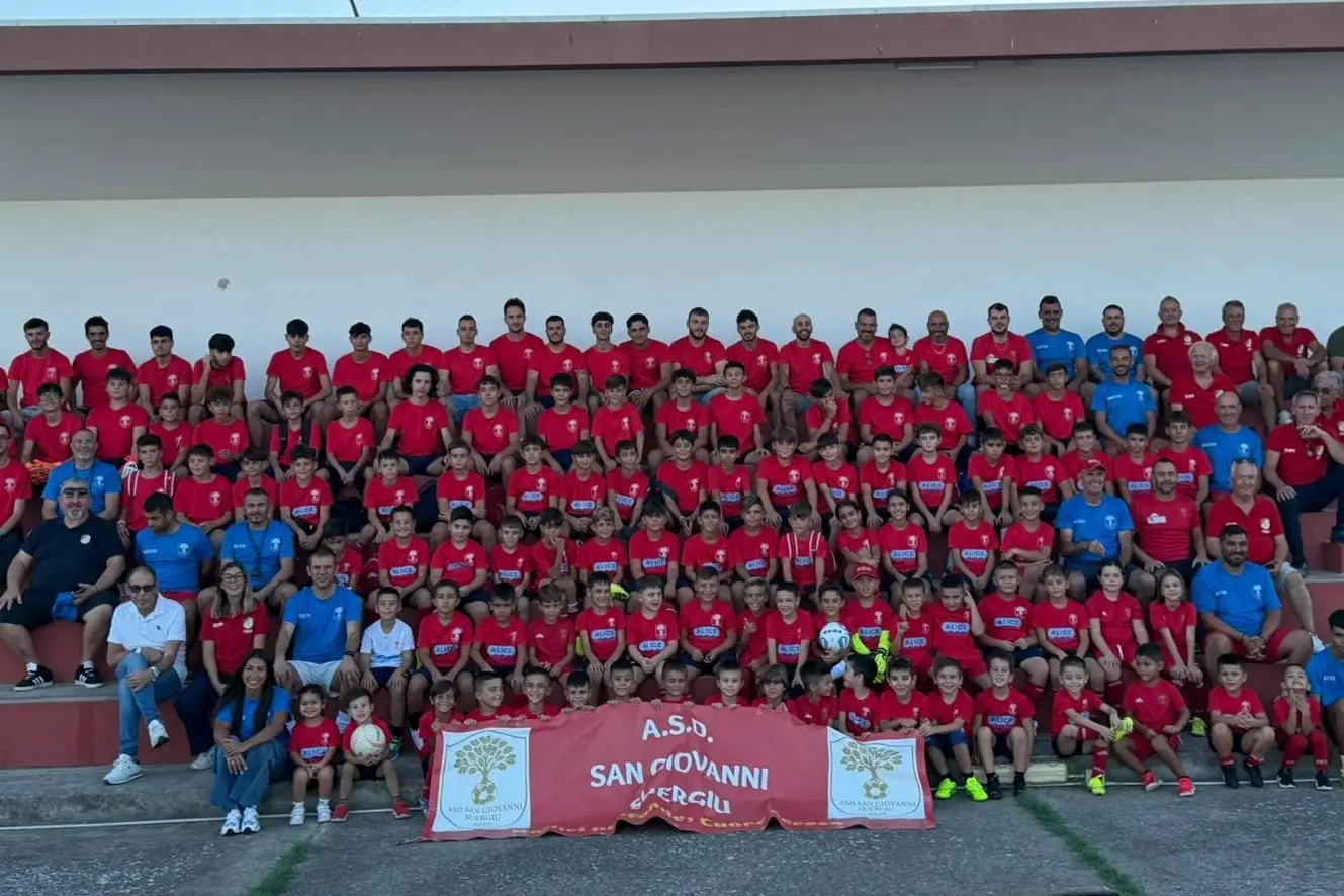 La Asd San Giovanni Suergiu. (a. s.)