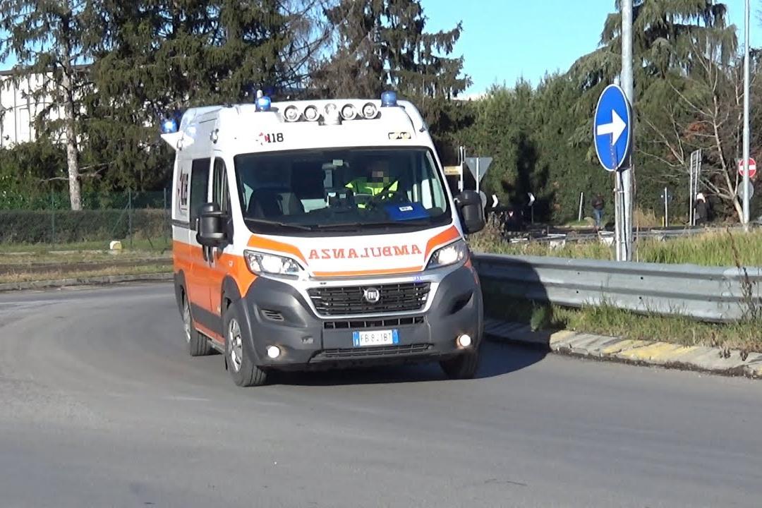 Ambulanza del 118 a Modena (foto da frame video youtube)