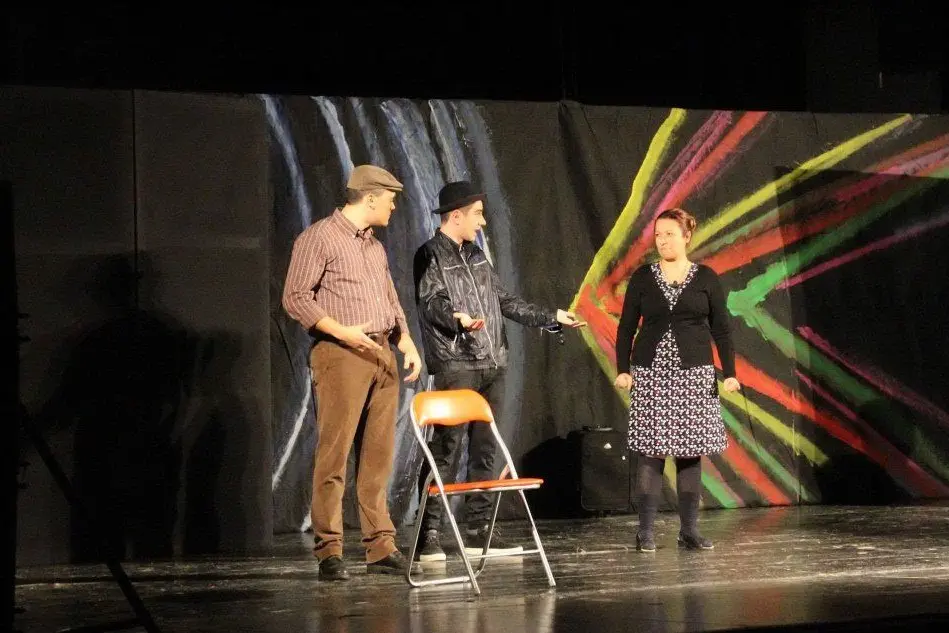 Uno spettacolo teatrale della compagnia