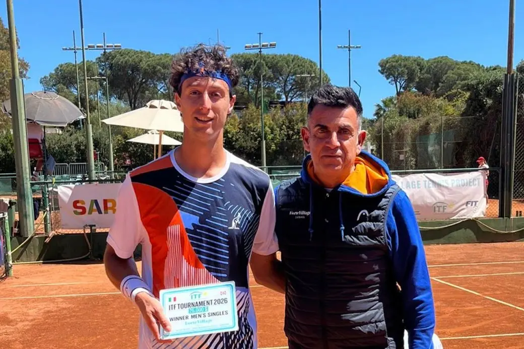 Francesco Forti e il direttore del torneo Alessandro Porcu (foto concessa)