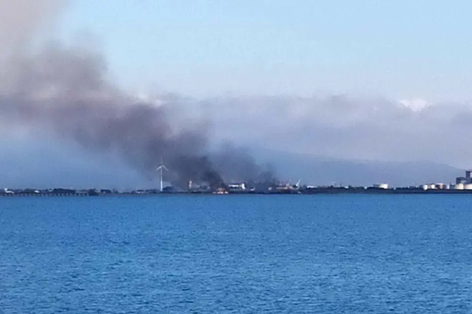 L’incendio al porto