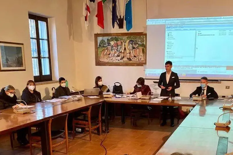Il Consiglio comunale di Dolianova approva gli interventi (foto concessa)