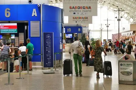 Boom di turisti in Sardegna (foto simbolo Ansa)