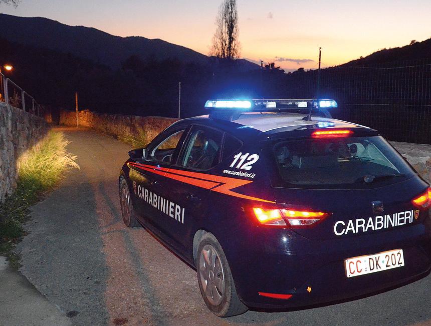 Decimomannu, aggredisce e maltratta la madre: arrestato 25enne