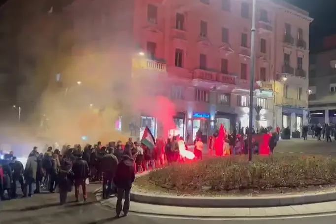 Демонстрация, организованная организацией A Foras в Кальяри (Архив)