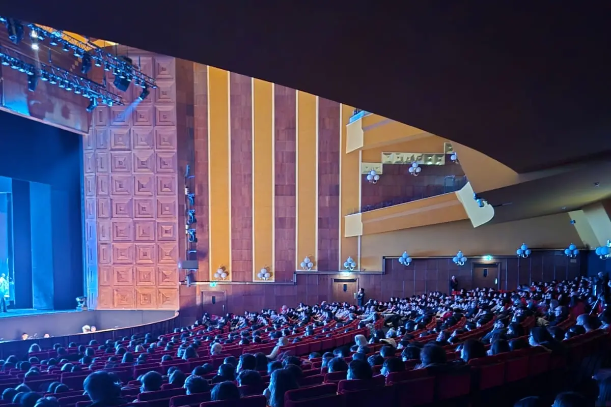 Gli studenti a teatro