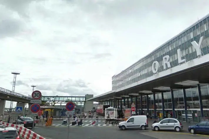 L'aeroporto di Parigi Orly (foto da wikimedia)