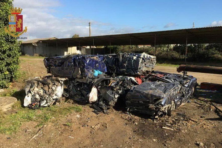 Scoperta un'attività di autodemolizione abusiva e traffico illecito di rifiuti a Marrubiu e Uras