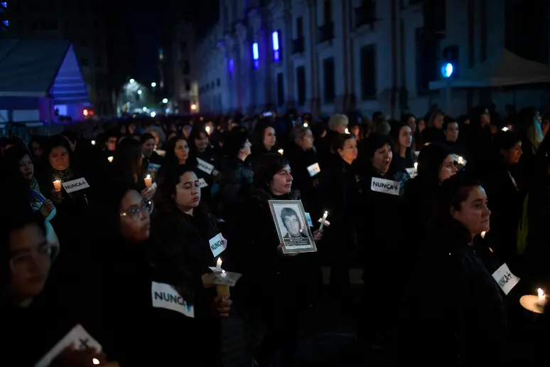 Marcia in Cile per le vittime della dittatura (Ansa)