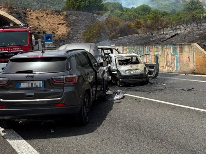Solanas, la ricostruzione: le due vittime viaggiavano assieme, poi lo scontro con il Van. Un’invasione di corsia? - <a href="https://www.unionesarda.it/multimedia/c Il luogo dell'incidente (foto Serreli)