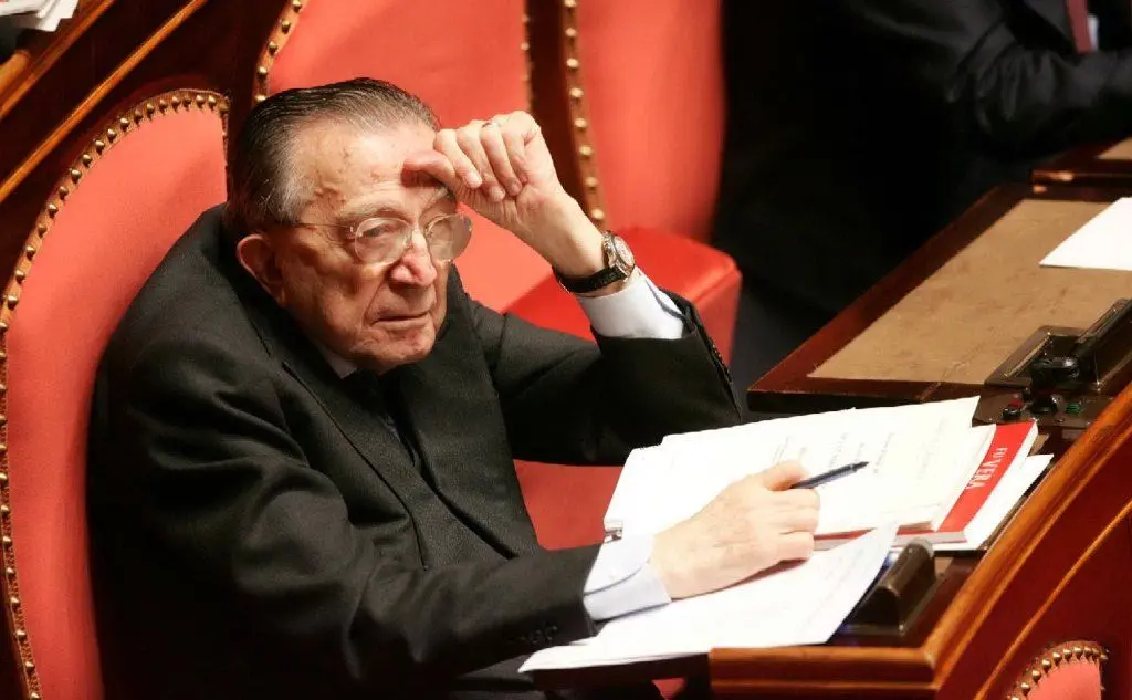 Giulio Andreotti in Senato