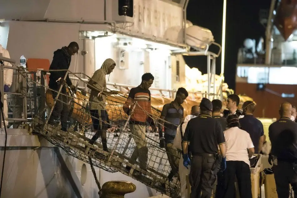 Uno dei recenti sbarchi di migranti a Pozzallo