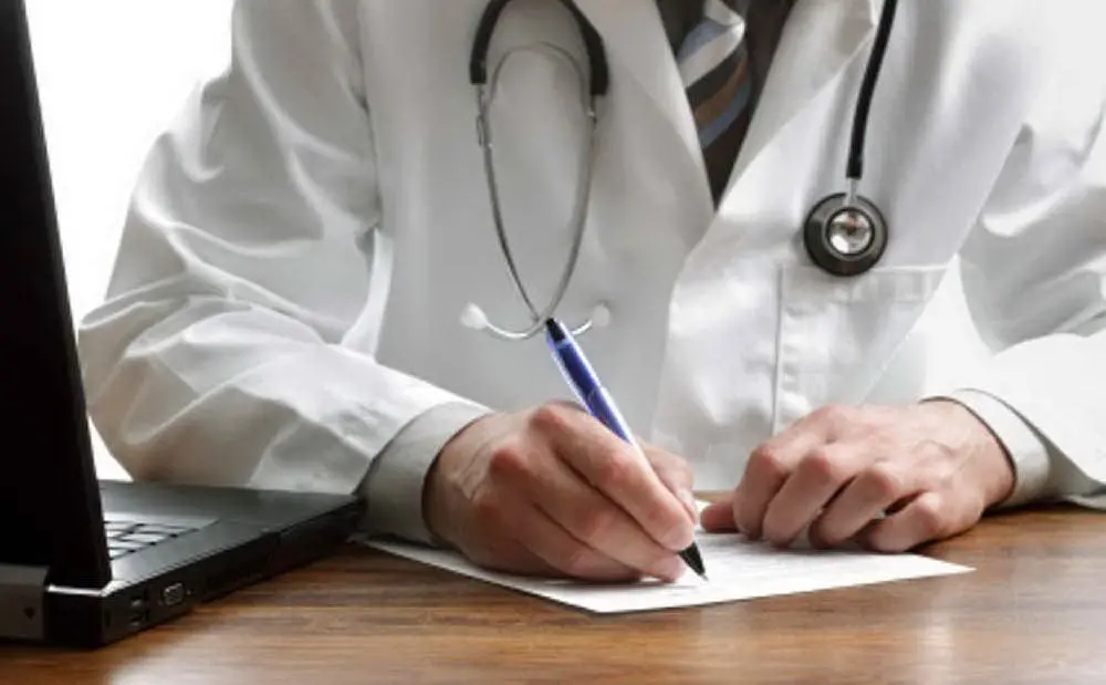 Un medico