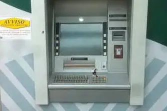 Un bancomat (Archivio L'Unione Sarda)