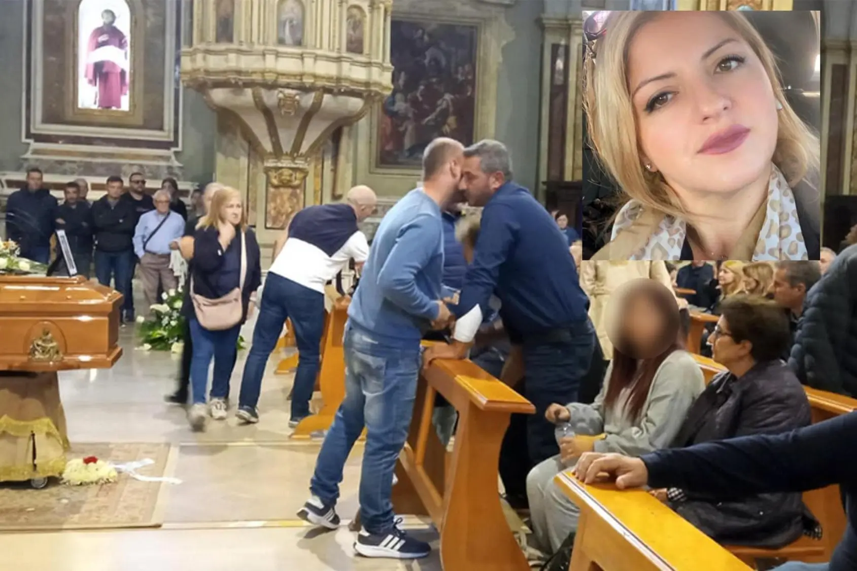 Ciro Caliendo durante i funerali della moglie (nel riquadro) - foto Ansa
