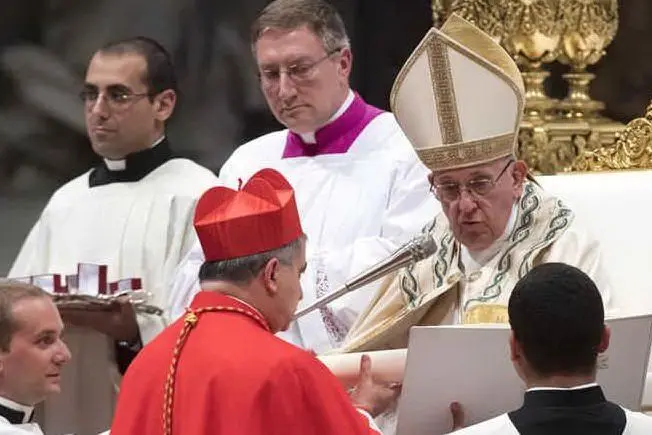 Il cardinale Becciu e il Papa