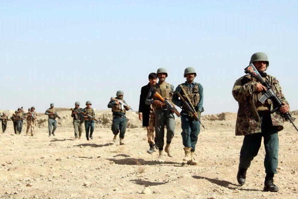 Attacchi talebani in due province: decine di morti tra civili e militari