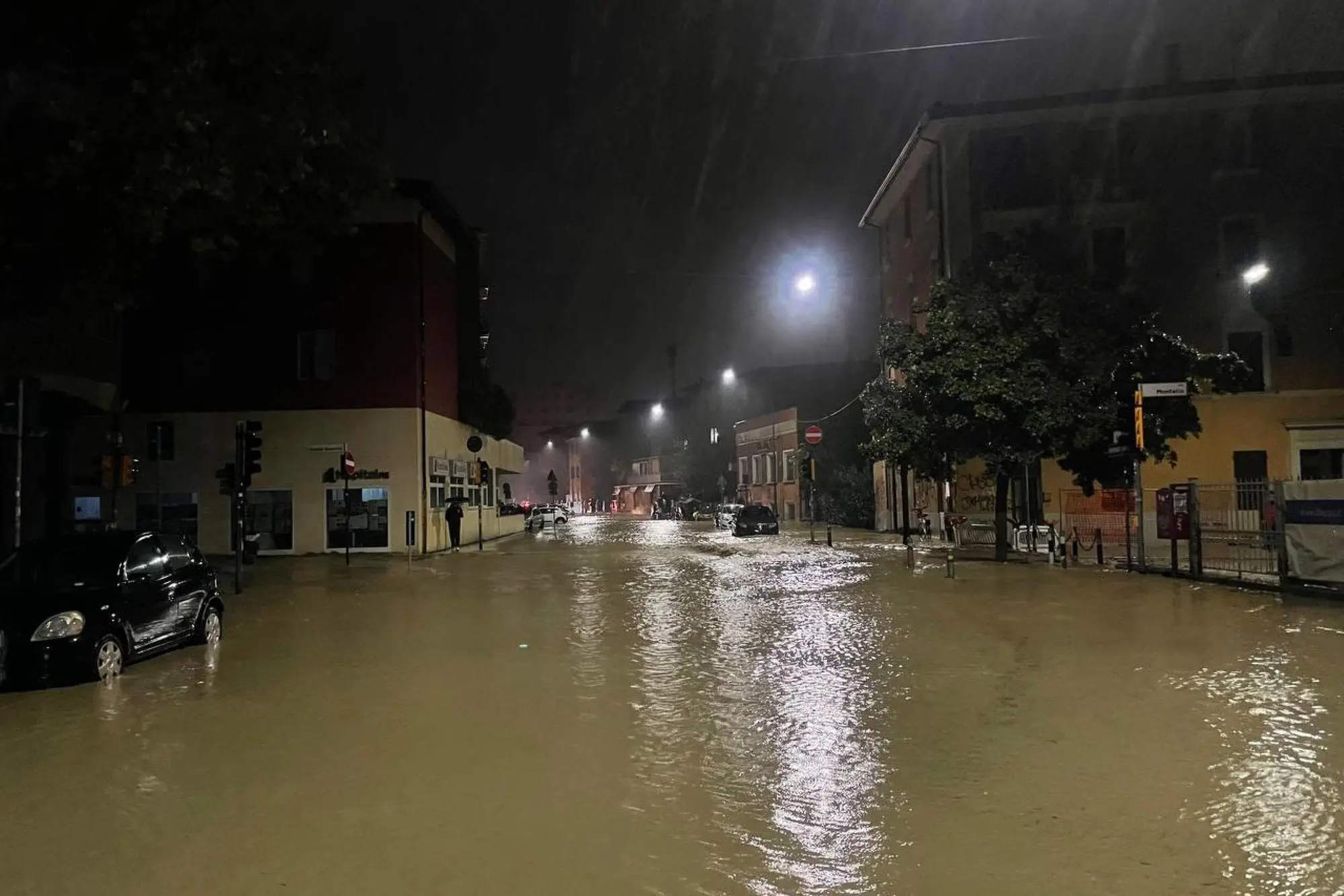 Torrenti esondati a Bologna (foto Ansa)