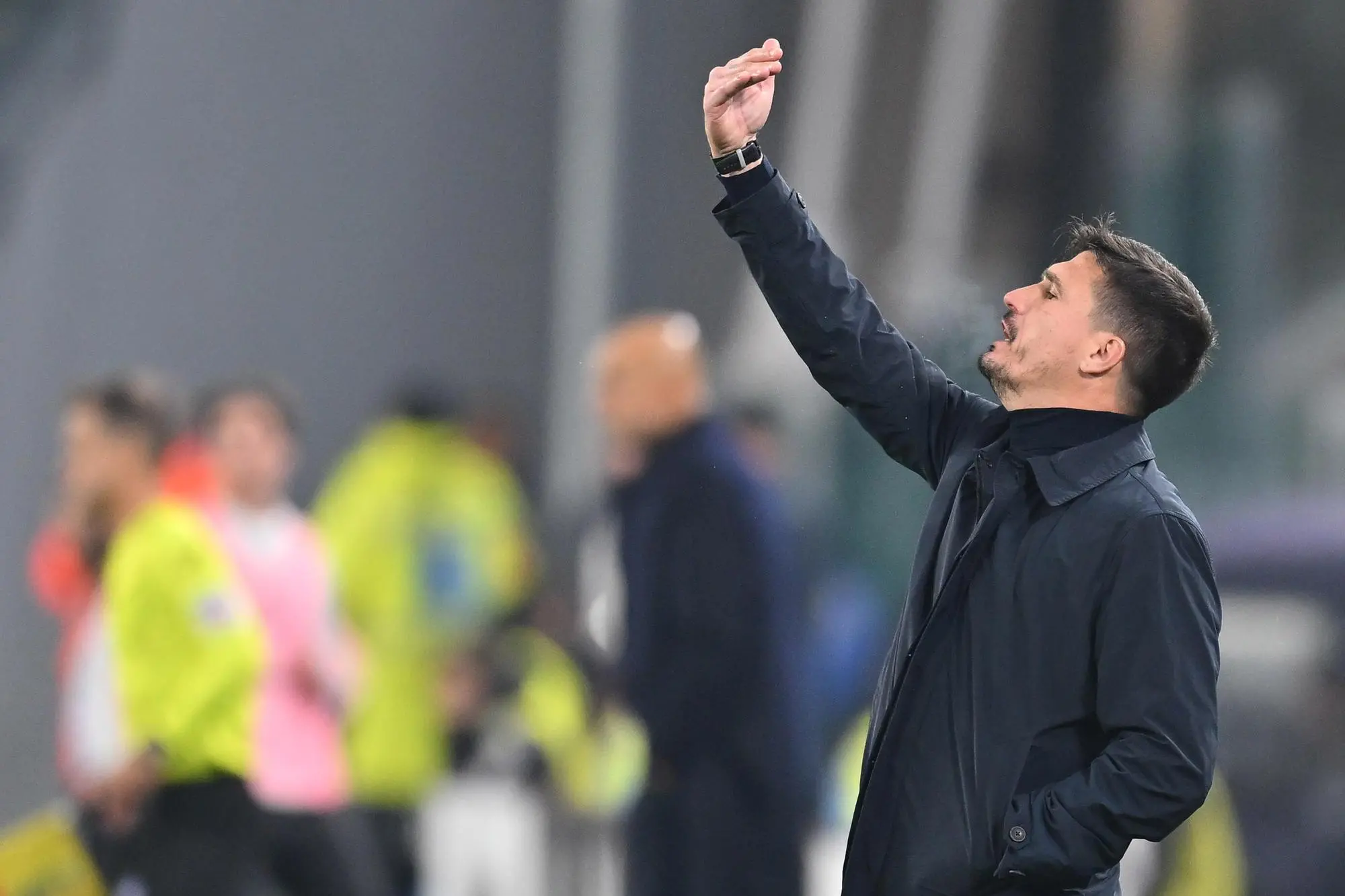 Cagliari coach Fabio Pisacane gesture during the italian Serie A soccer match Juventus FC vs Cagliari Calcio at the Allianz Stadium in Turin, Italy, 29 november 2025 ANSA/ALESSANDRO DI MARCO